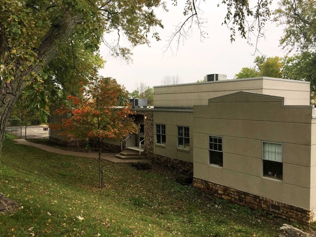 Waterdown Montessori School | 1921 Snake Rd, Burlington, ON L7P 4Y2, Canada | Phone: (905) 689-2171