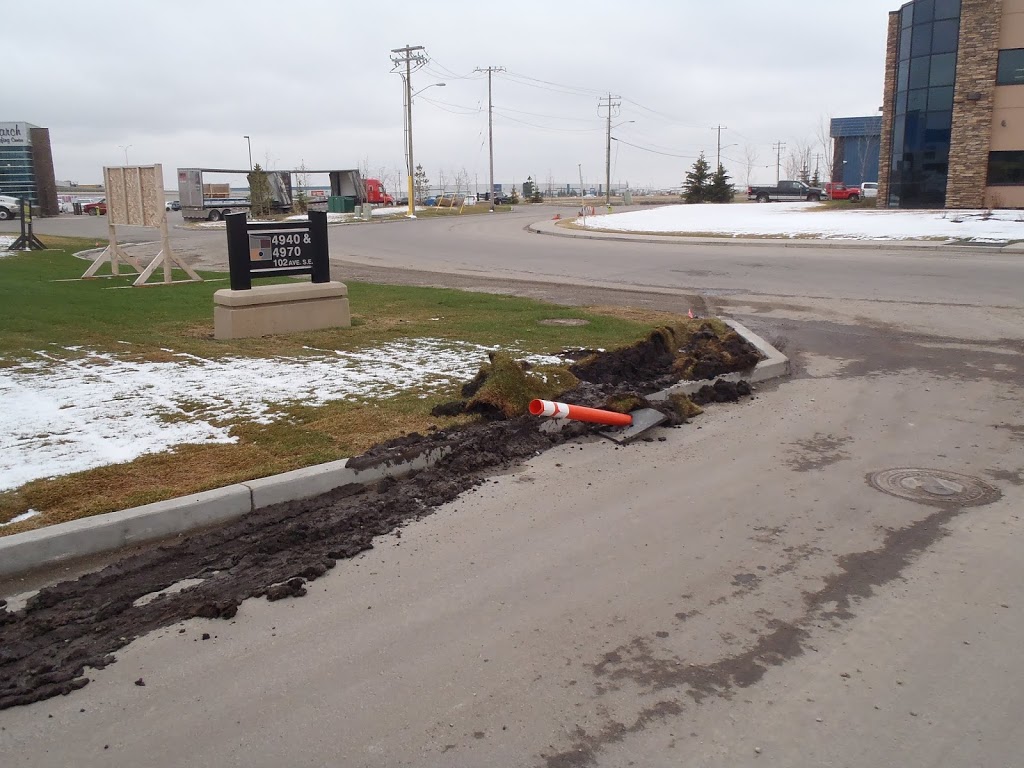 Canadian Freightways | 234040 Wrangler Rd, Rocky View No. 44, AB T1X 0K2, Canada | Phone: (888) 868-7923