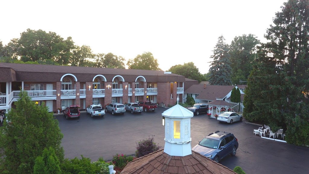 Lockport Inn and Suites | 315 S Transit St, Lockport, NY 14094, USA | Phone: (716) 434-5595