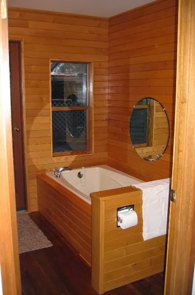 KEMA House & Cabin on Hornby Island | 3200 Shingle Spit Rd, Hornby Island, BC V0R 1Z0, Canada | Phone: (604) 764-6411