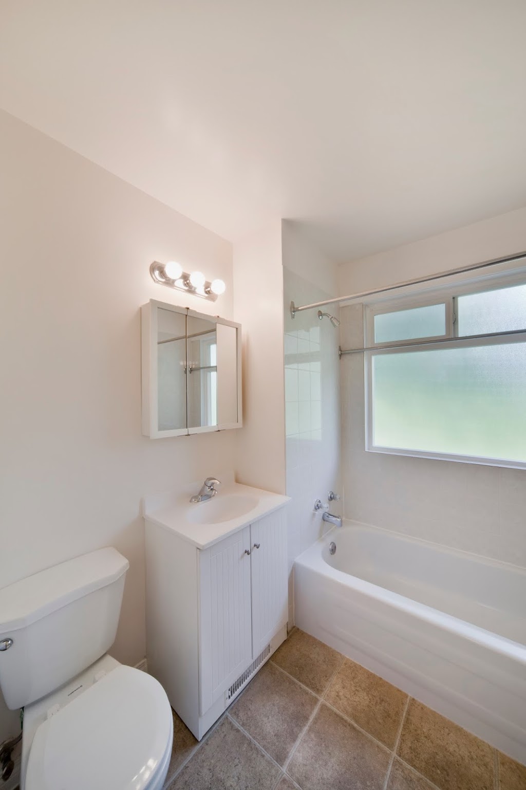 Woodland Park Townhomes | 1190 Cecile Dr, Port Moody, BC V3H 1N1, Canada | Phone: (604) 939-0221