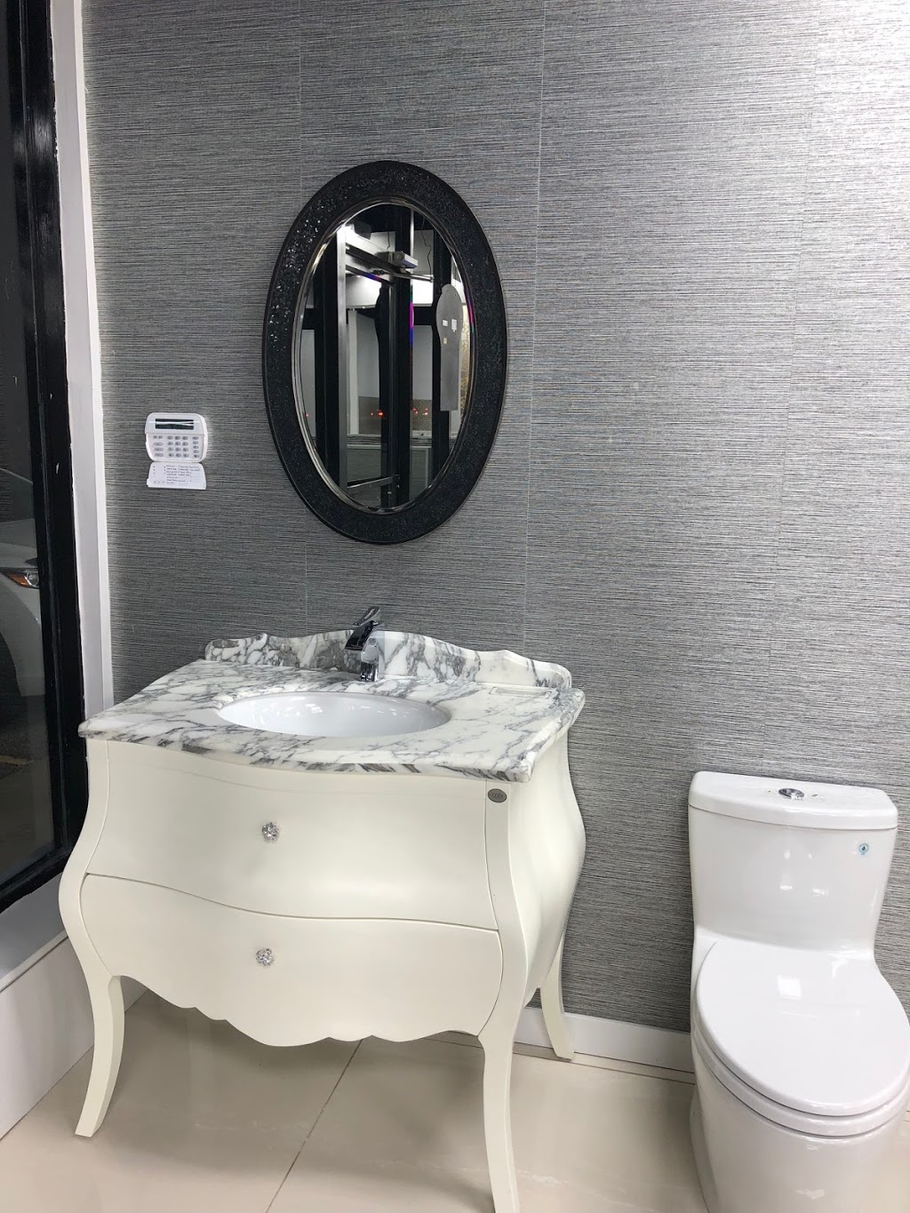 Royal bath and kitchen | 11300 Yonge St, Richmond Hill, ON L4S 1K9, Canada | Phone: (905) 237-7022