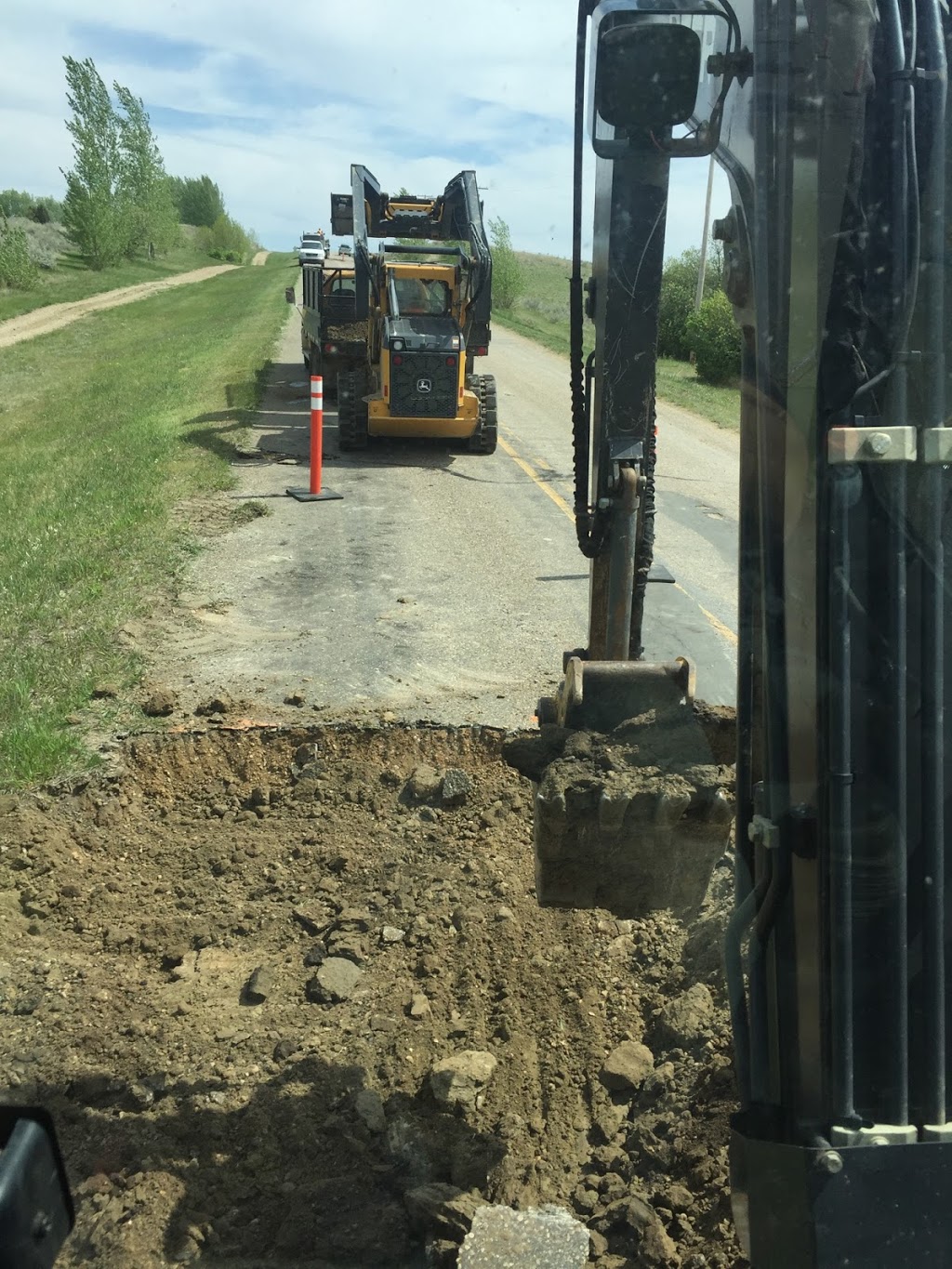 Seaborg Hauling & Excavating | 1634 Grace St, Moose Jaw, SK S6H 6Z3, Canada | Phone: (306) 631-8670