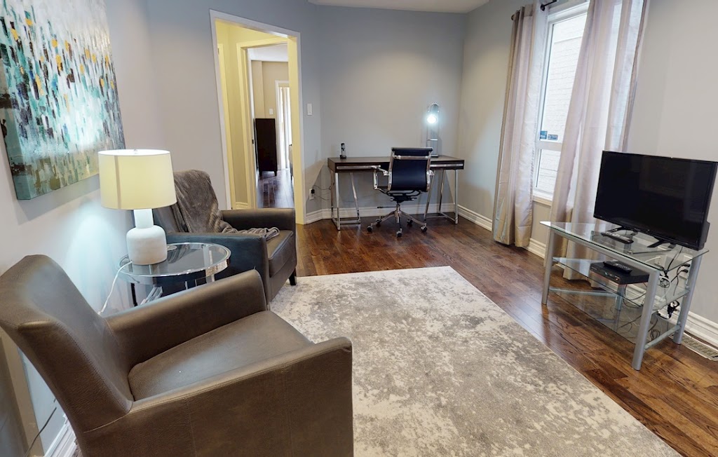 Premiere Suites | Rossellini Dr, Mississauga, ON L5W 1M5, Canada | Phone: (888) 575-7808