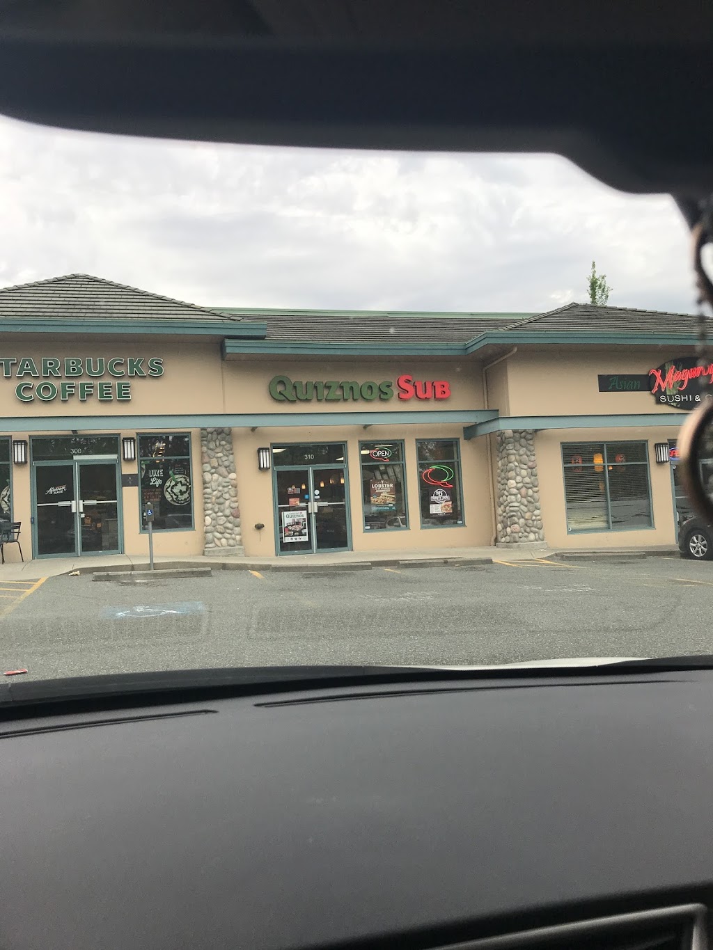 Quiznos | 2670 152 St #310, Surrey, BC V4P 1M8, Canada | Phone: (604) 531-7702