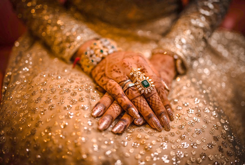 Monika Boparai Photography | 999 W 57th Ave, Vancouver, BC V6P 6Y9, Canada | Phone: (778) 995-7838