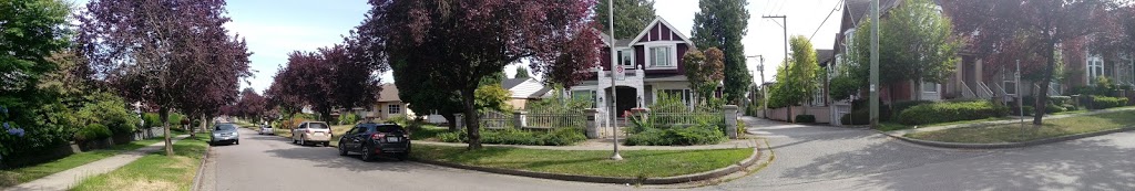 oakridge mall station house | 460 W 45th Ave, Vancouver, BC V5Y 2W6, Canada | Phone: (604) 715-0859