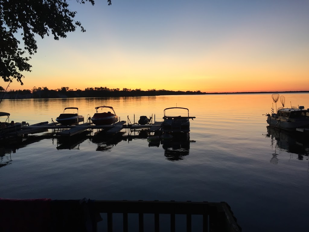 West Lake Willows Resort | 2028 County Rd 12, Prince Edward, ON K0K, Canada | Phone: (613) 393-3213