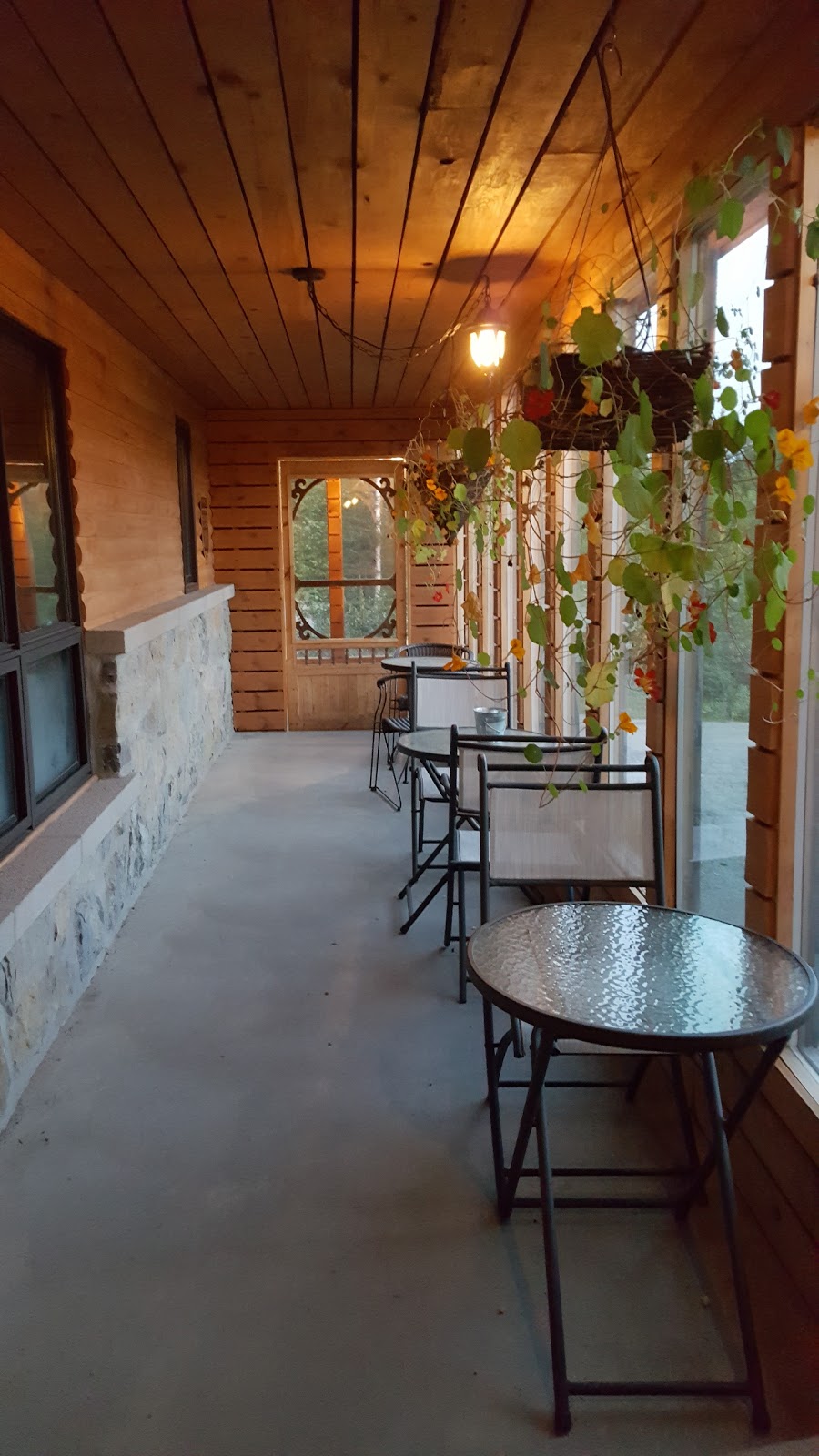 Auberge Carcajou | 305 Chem. Lévesque, Saint-David-de-Falardeau, QC G0V 1C0, Canada | Phone: (418) 673-1991
