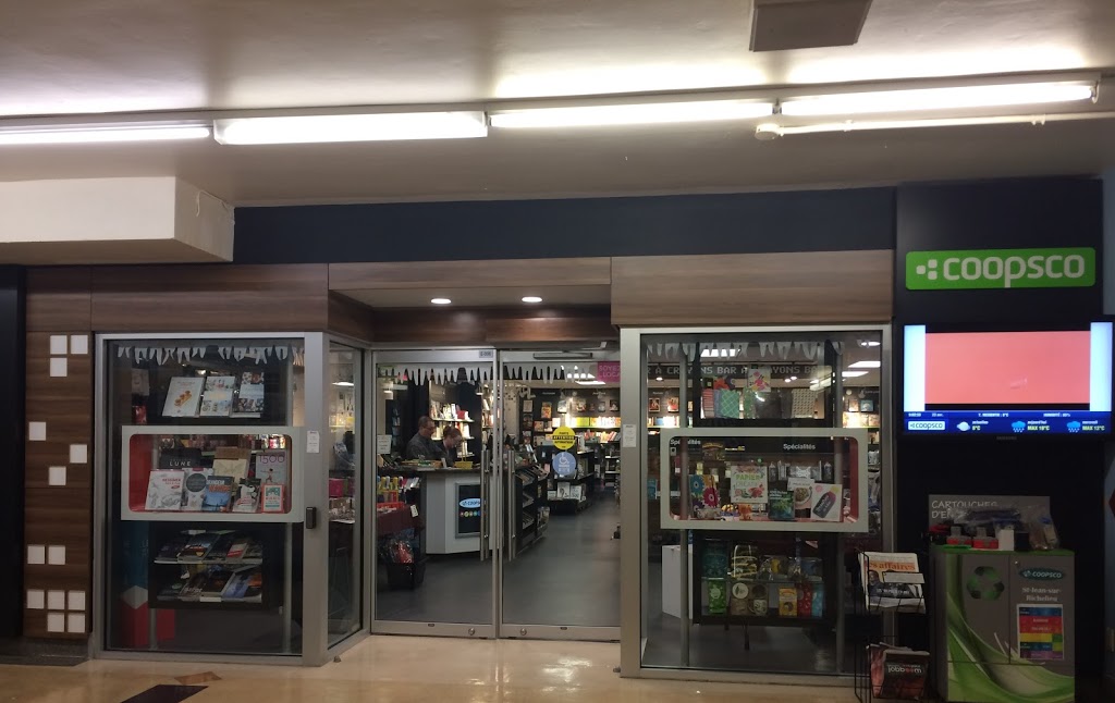 Librairie Coopsco | book store | 30 Boulevard du Séminaire N, Saint-Jean-sur-Richelieu, QC J3B 5J4, Canada | 4503463733 OR +1 450-346-3733