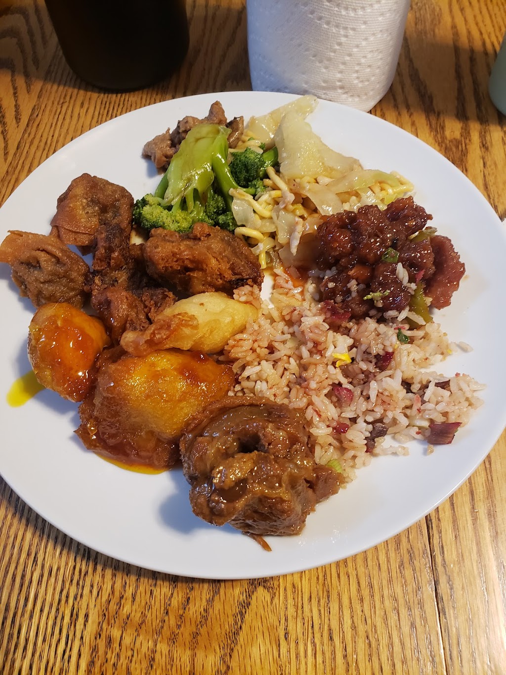 Mings Garden Chinese Restaurant | 1917 20th Ave, Coaldale, AB T1M 1N2, Canada | Phone: (403) 345-6888