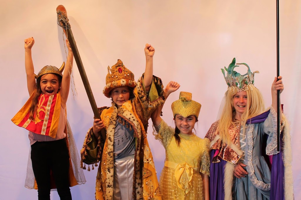 Les Ateliers En Jeux | 28 Rue St-Charles, Sainte-Thérèse, QC J7E 2A4, Canada | Phone: (450) 433-1483