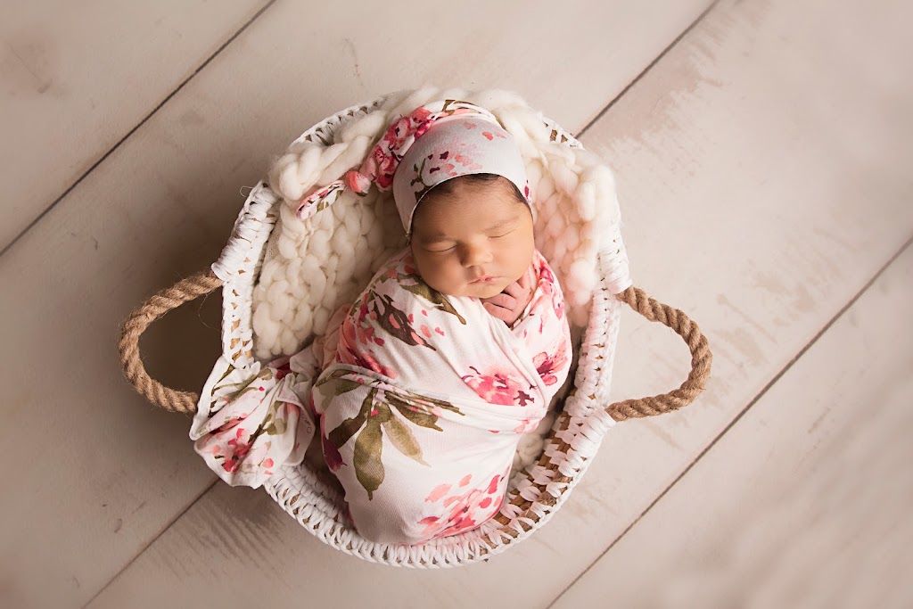 Family Tree Photography | Delrex Blvd, Georgetown, ON L7G 4E9, Canada | Phone: (416) 319-3779