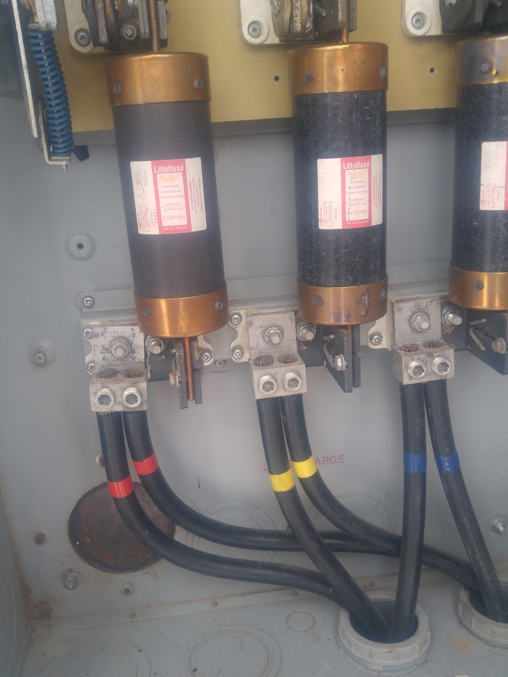 Droogers Adrian Electrical Contracting | 21 Robin Rd, Tillsonburg, ON N4G 4N5, Canada | Phone: (519) 688-2309