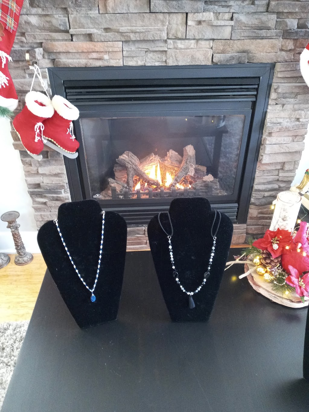 Louise Paradis Artisanat | 17847 Rue du Grand Prix, Mirabel, QC J7J 2B3, Canada | Phone: (450) 951-8355