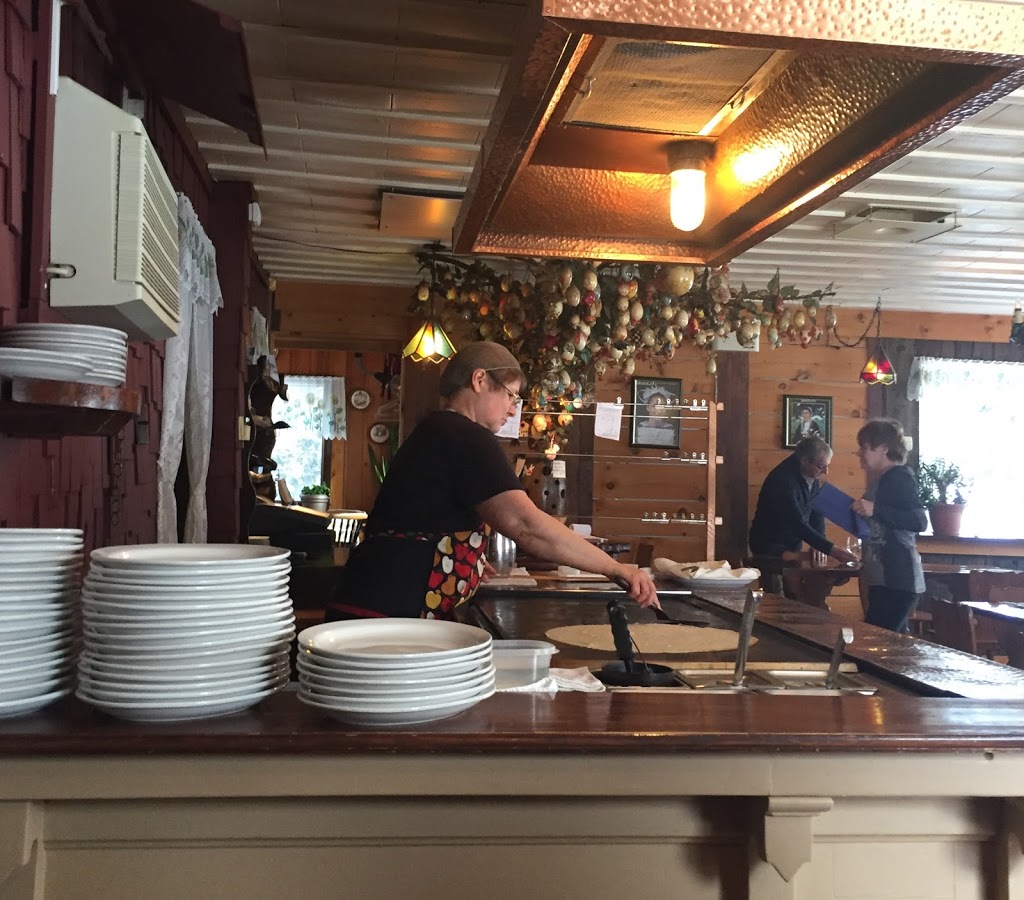 Creperie Au Tournesol | 5825 Boulevard Labelle, Val-Morin, QC J0T 2R0, Canada | Phone: (819) 322-1401