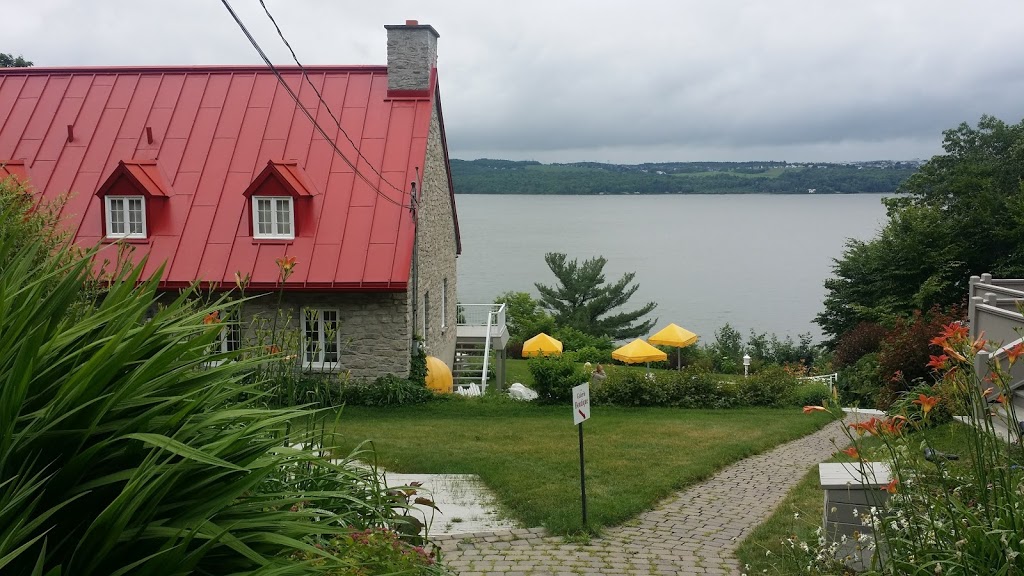 Galerie Boutique Pétronille | 8141, Chemin Royal, Sainte-Pétronille, QC G0A 4C0, Canada | Phone: (418) 828-2869
