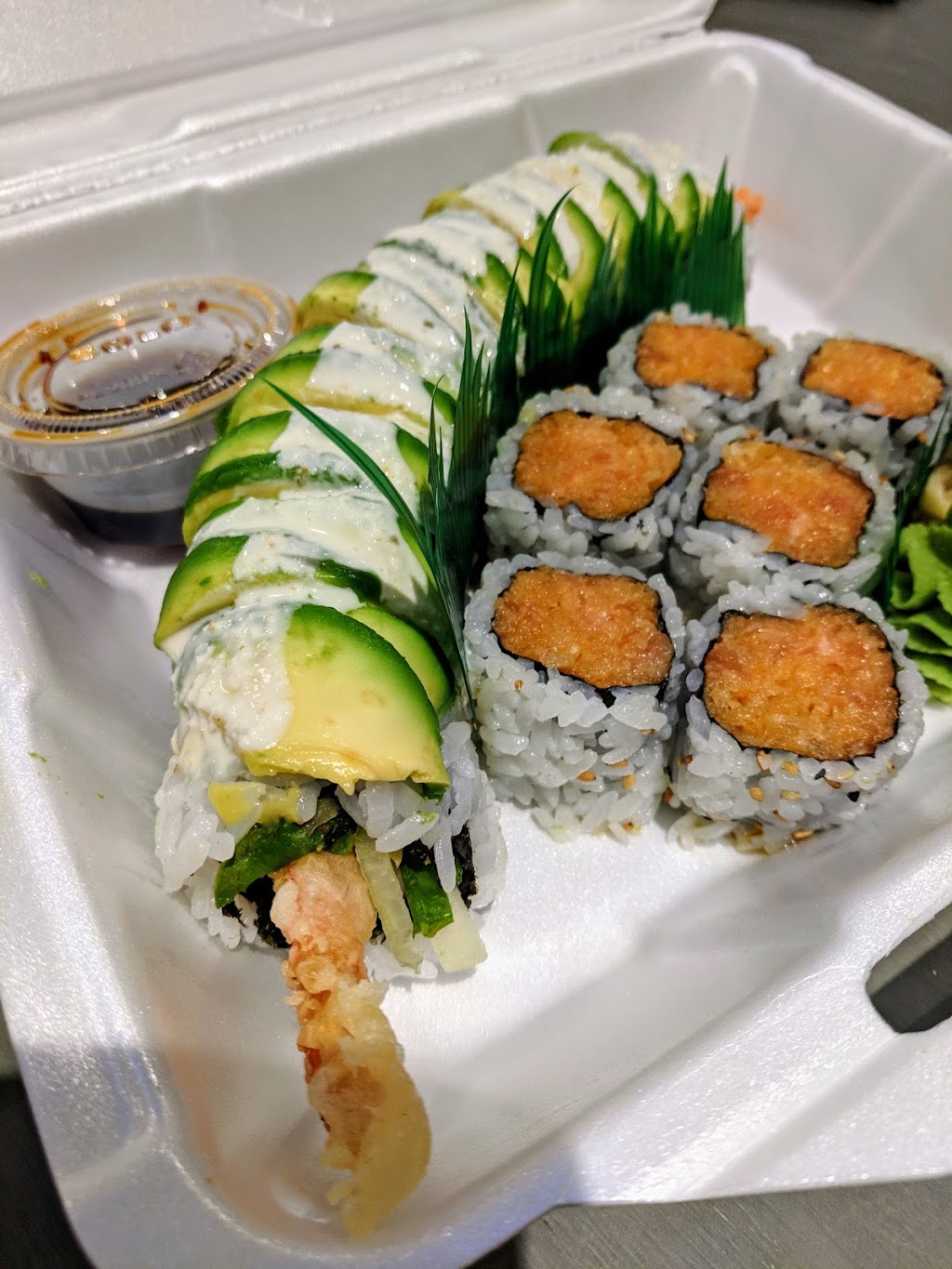 Momiji Japanese Restaurant | 1801 Lakeshore Rd W, Mississauga, ON L5J 1H6, Canada | Phone: (905) 823-8430