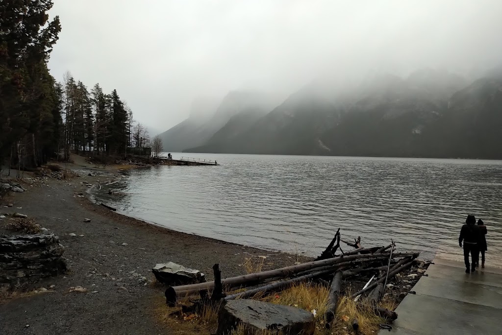 Lake Minnewanka Parking Lot | Lake Minnewanka Scenic Dr, Alberta T1L 1K2, Canada | Phone: (403) 762-1550