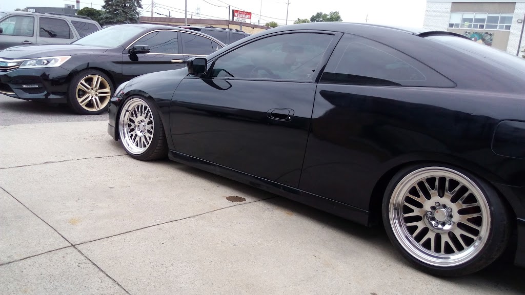 Jays Autobody & Repair | 7 Taber Rd, Etobicoke, ON M9W 3A3, Canada | Phone: (416) 744-0476