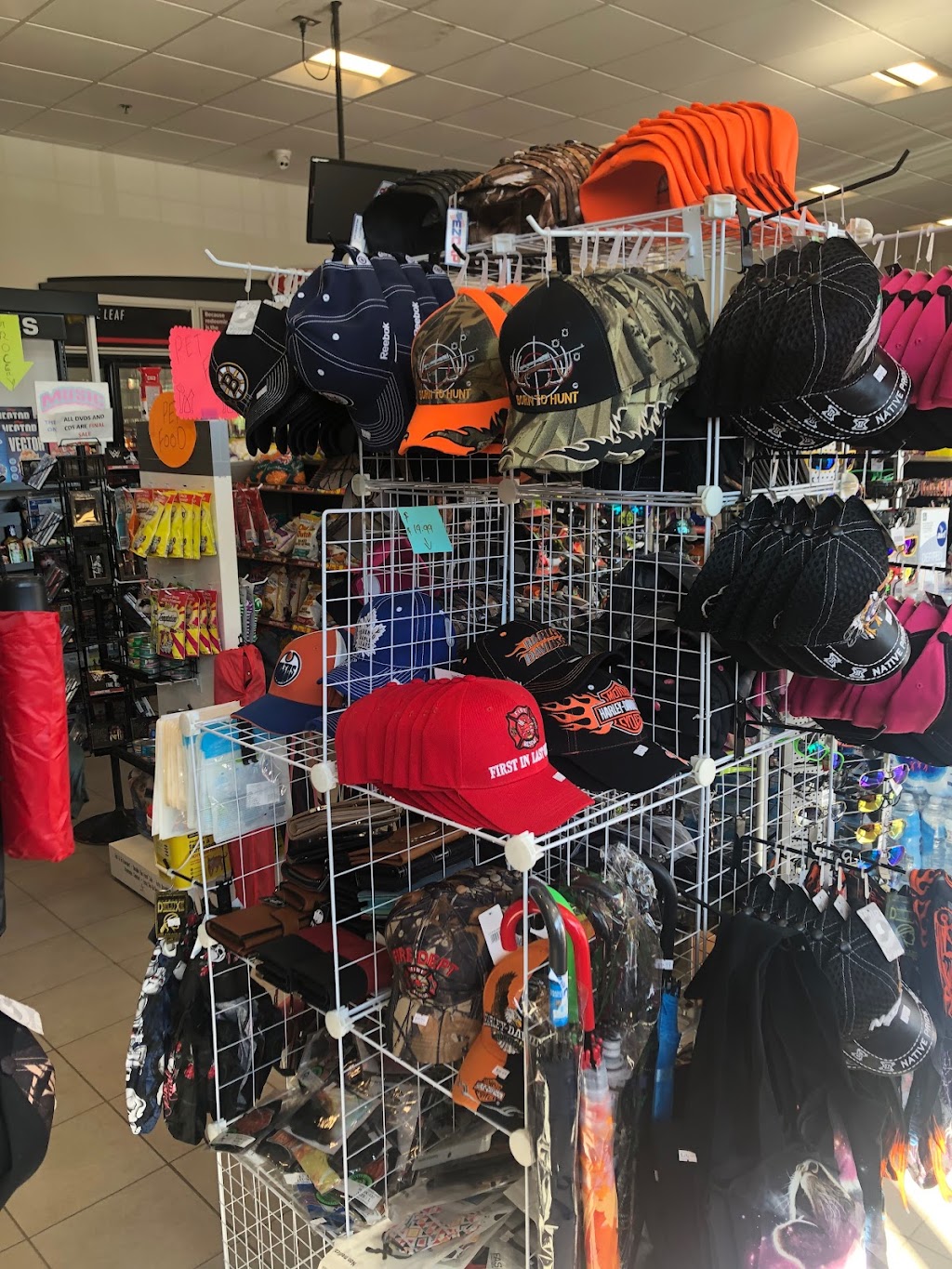 G&Gs Travel Plaza | 35 Lone Pine Rd, Georgian Bay, ON L0K 1E0, Canada | Phone: (705) 538-0111