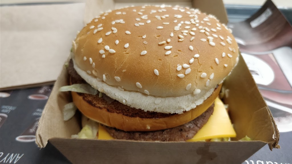 McDonalds | 1212 37 St SW, Calgary, AB T3C 1S3, Canada | Phone: (403) 686-6579