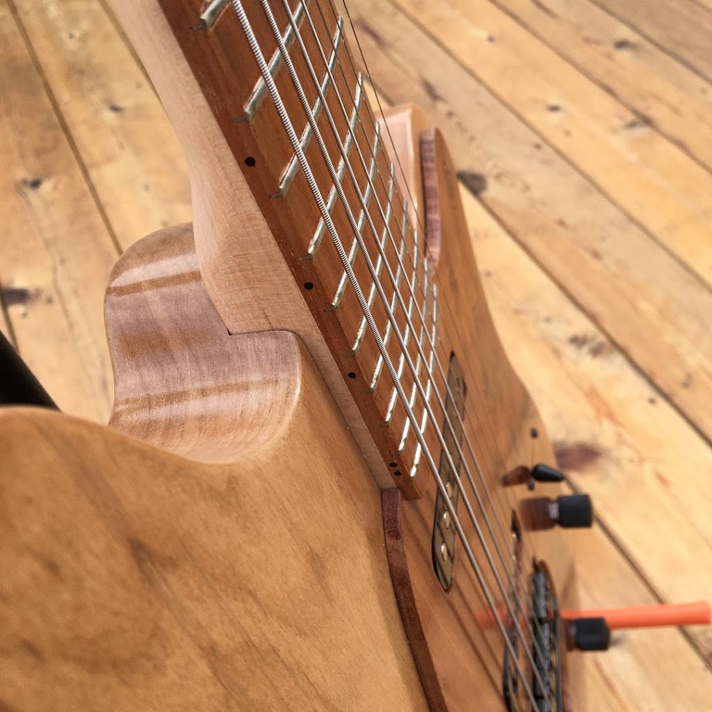 Otter Guitars | Dalmatian Dr, Parksville, BC V9P 1Y8, Canada | Phone: (778) 349-0787