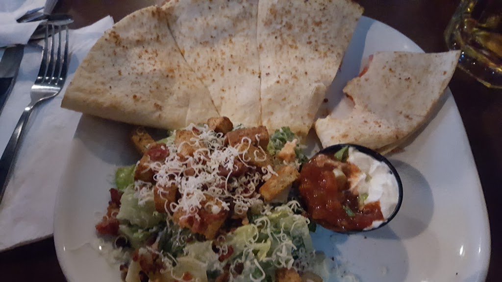 Boston Pizza | 1563 Main St W, Hamilton, ON L8S 1E6, Canada | Phone: (905) 777-1919