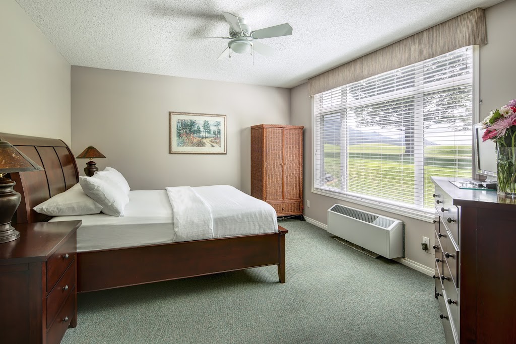 Bighorn Meadows Resort | 10 Bighorn Blvd, Radium Hot Springs, BC V0A 1M0, Canada | Phone: (250) 347-2323