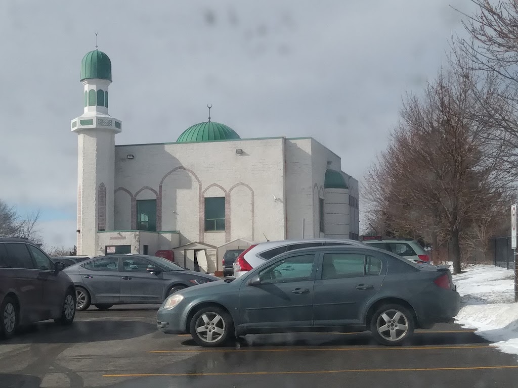 Jame Makki Masjid | 8450 Torbram Rd, Brampton, ON L6T 4M9, Canada | Phone: (905) 458-8778