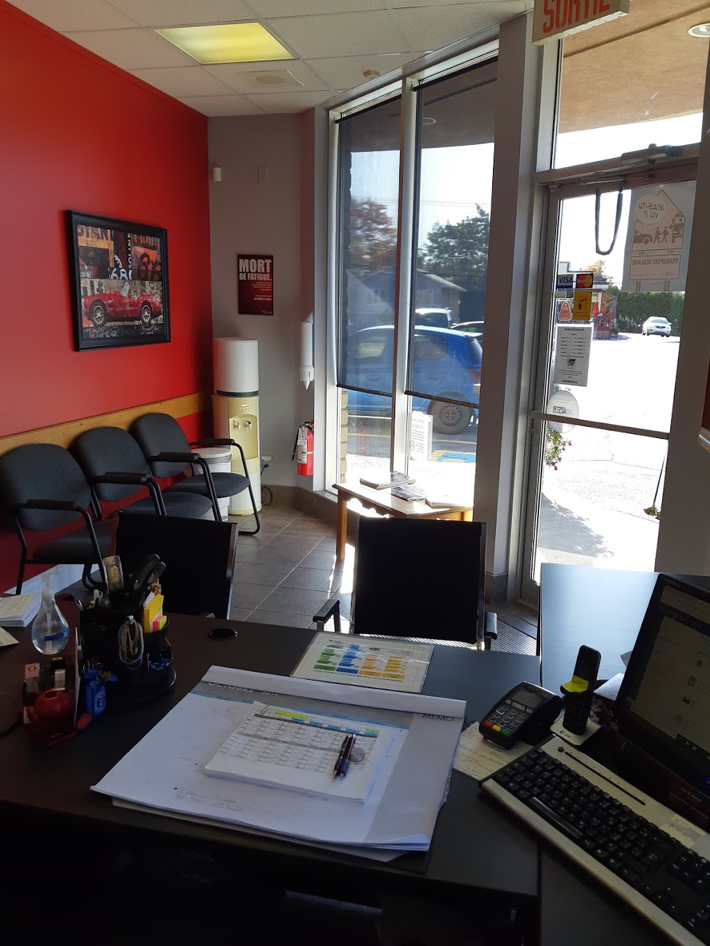 School Driving Le Carrefour | 518 Boulevard Ste Anne, Sainte-Anne-des-Plaines, QC J0N 1H0, Canada | Phone: (450) 838-9111