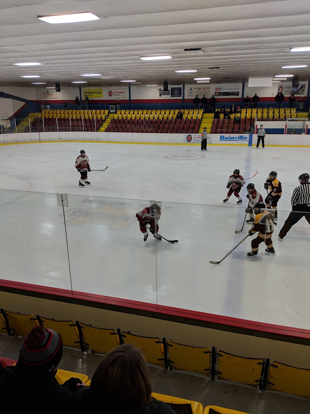 Aréna Jacques Chagnon - Poste 700 | 205 LEWIS O, Waterloo, QC J0E 2N0, Canada | Phone: (450) 539-2282
