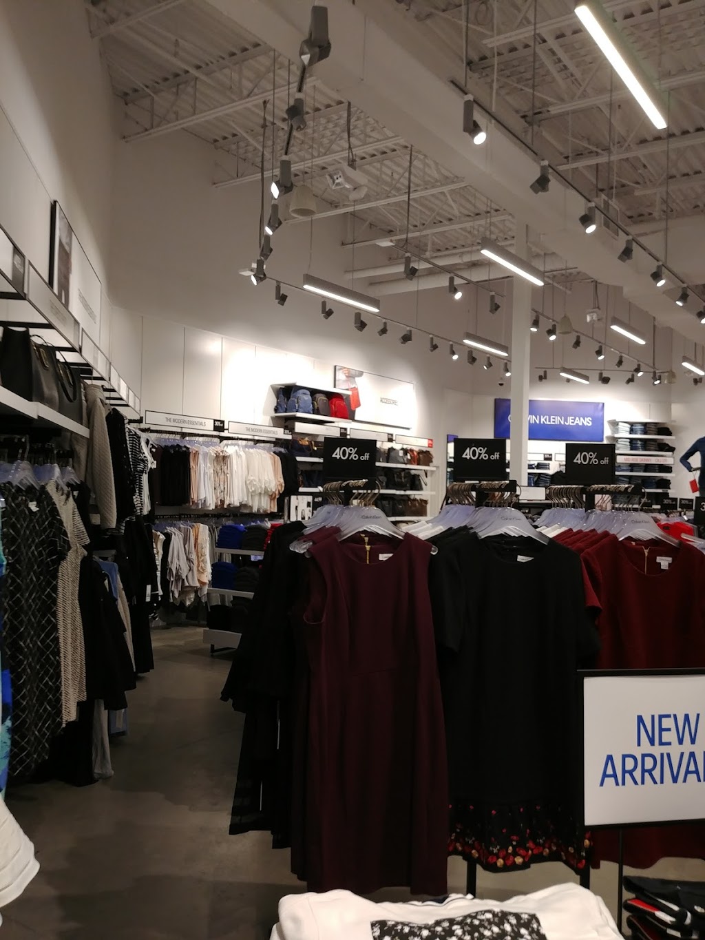 Calvin Klein Outlet | 3311 Simcoe 89 Unit #F90, Cookstown, ON L0L 1L0, Canada | Phone: (705) 458-1330