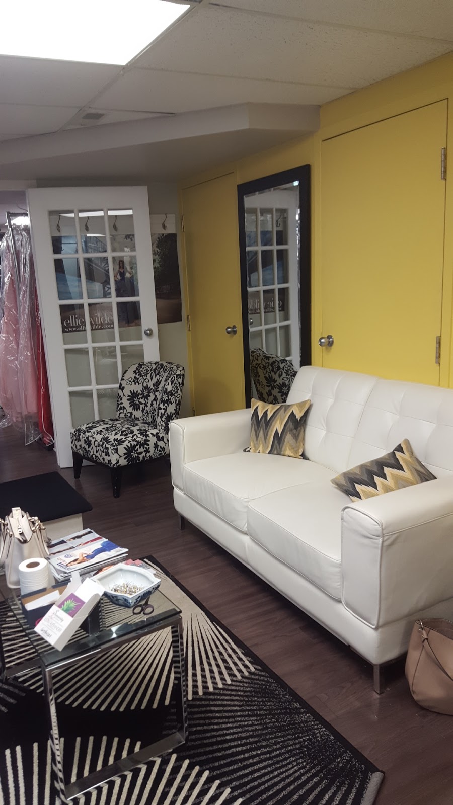 Moscatel Bridal Boutique | 6443 Russell Rd, Carlsbad Springs, ON K0A 1K0, Canada | Phone: (613) 425-1123
