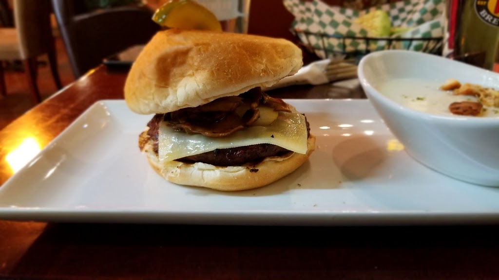 Creekers Bistro and Restaurant | 20 White Ave, Bragg Creek, AB T0L 0K0, Canada | Phone: (403) 949-3361