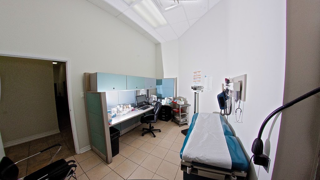 Central Bolton Walk In Clinic | 15 Allan Dr #9, Bolton, ON L7E 2B5, Canada | Phone: (905) 951-1234