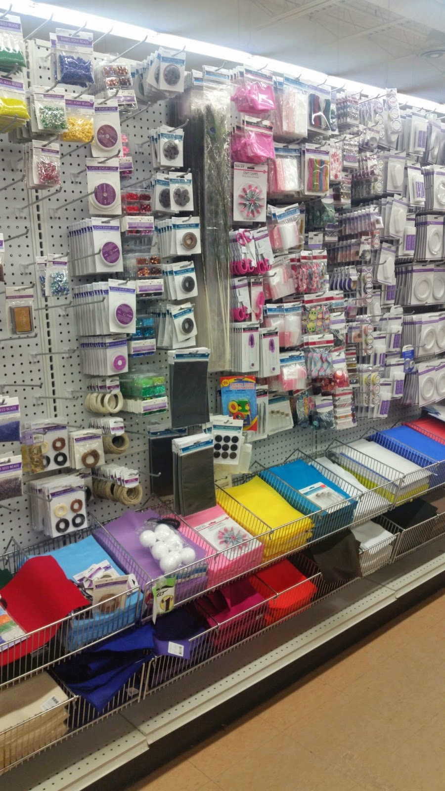 Dollar Tree | 981 Wonderland Rd S #2, London, ON N6K 4L3, Canada | Phone: (519) 681-9669