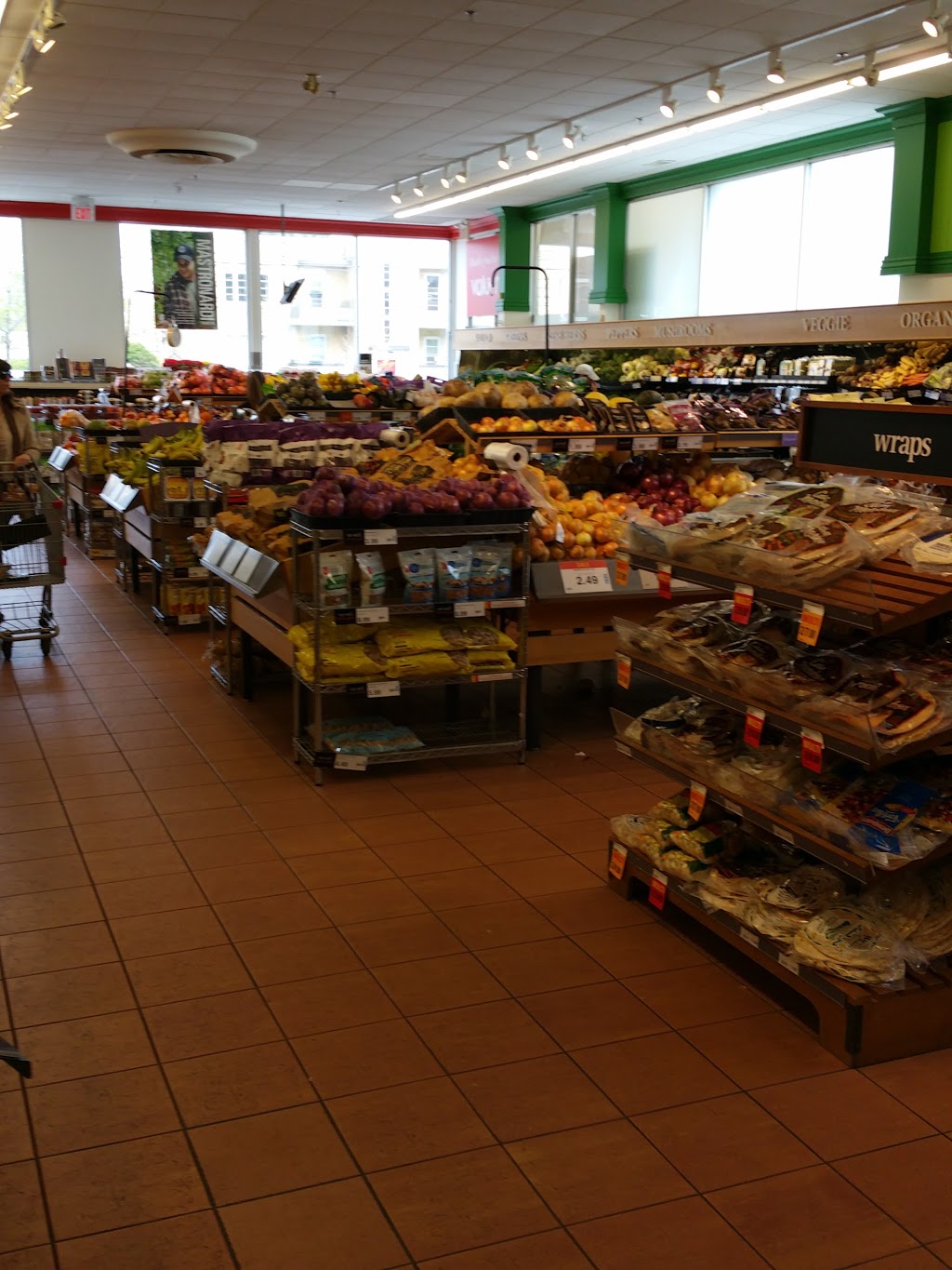 valu-mart | 1500 Bayview Ave, Toronto, ON M4G 3B4, Canada | Phone: (416) 486-8294