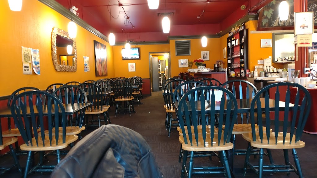 Thai Corner Restaurant | 2359 Beacon Ave, Sidney, BC V8L 1W9, Canada | Phone: (778) 426-4680