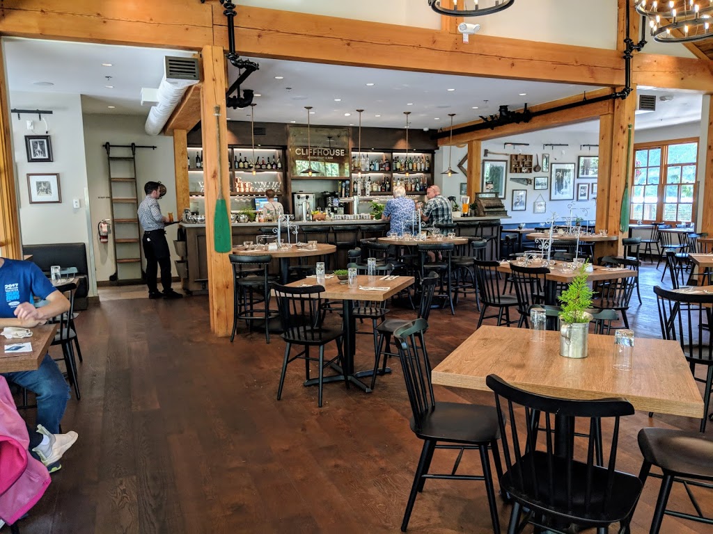 Cliff House Restaurant & Bar | 3735 Capilano Rd, North Vancouver, BC V7R 4J1, Canada | Phone: (877) 985-7474