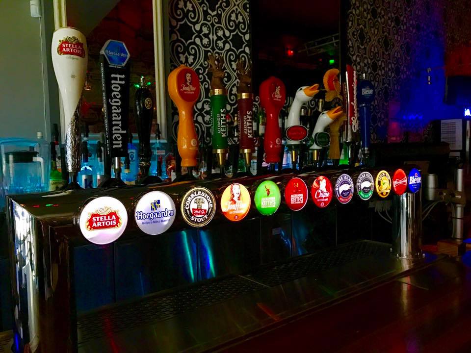 Le Cocktail | 1669 Rue Sainte-Catherine E, Montréal, QC H2L 2J5, Canada | Phone: (514) 597-0814