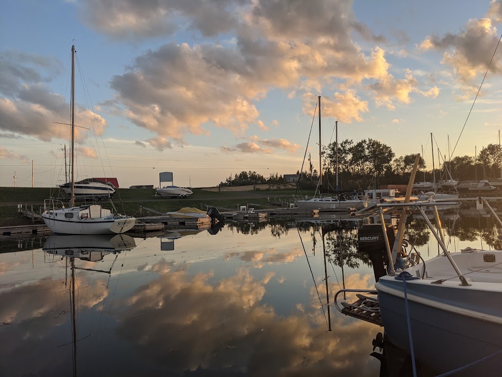 Sunrise Shore Marina & Cottages 369 Brule Shore Rd, Tatamagouche, NS