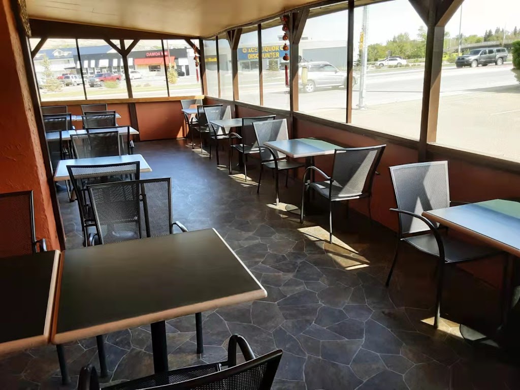 Yangs Hot Pot & Dim Sum | 71 Bridge St, Drumheller, AB T0J 0Y0, Canada | Phone: (403) 823-2239