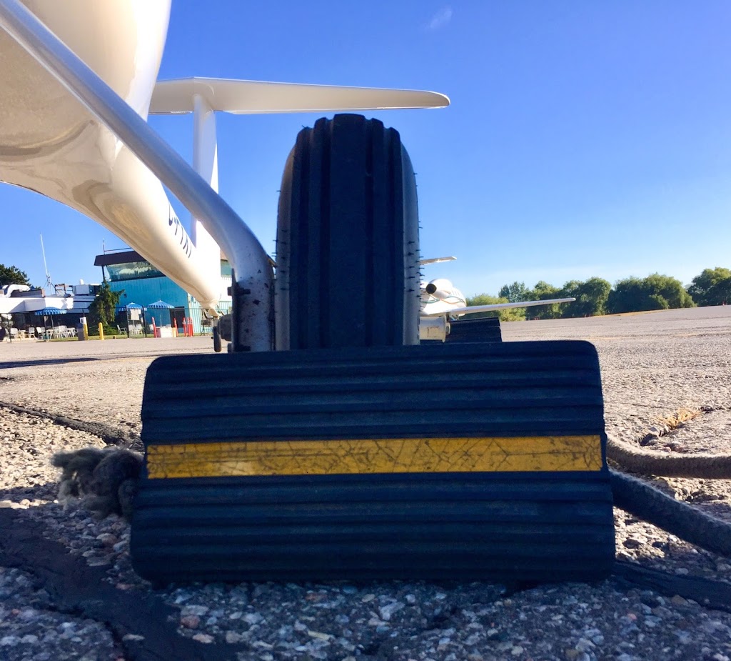 Toronto Buttonville Municipal Airport | 2833 16th Ave, Markham, ON L3R 0P8, Canada | Phone: (905) 477-8100