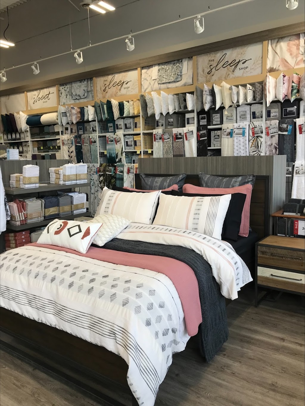 QE Home | Heartland Town Centre, 905 Britannia Rd W, Mississauga, ON L5V 2X8, Canada | Phone: (905) 542-0848