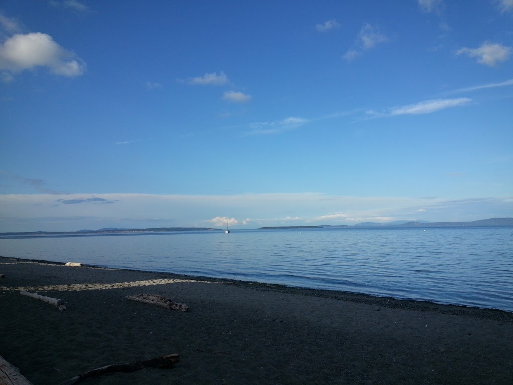 McMorran Park and Beach Access | 5115 Cordova Bay Rd, Victoria, BC V8Y 2K1, Canada