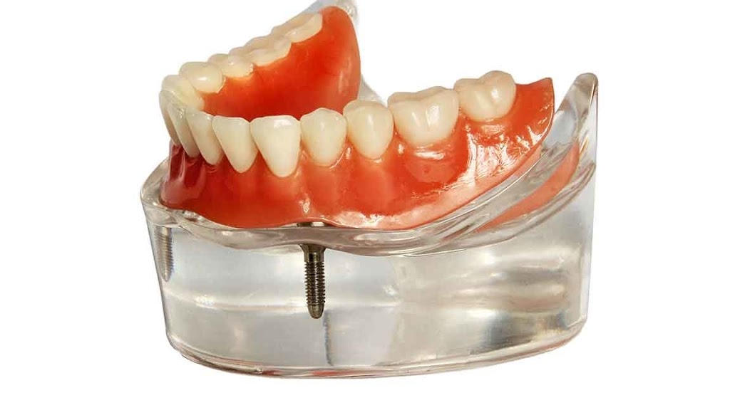 Divine Denture Centre | 1400 Cowichan Bay Rd #18, Cobble Hill, BC V0R 1L3, Canada | Phone: (250) 743-3311