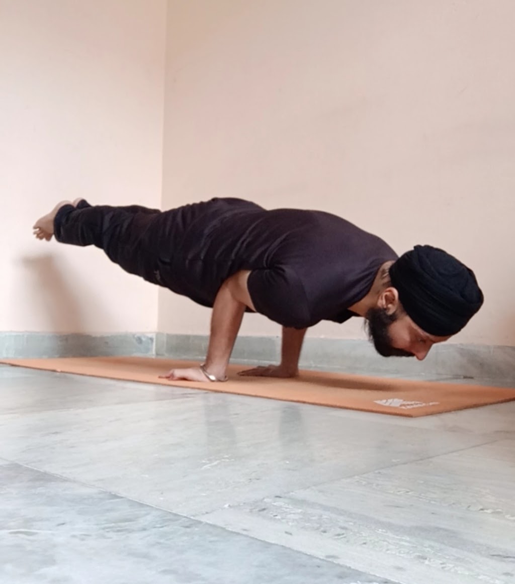 Yoga Ministry Of Canada | 2464 Clearbrook Rd, Abbotsford, BC V2T 2X8, Canada | Phone: (204) 963-3674