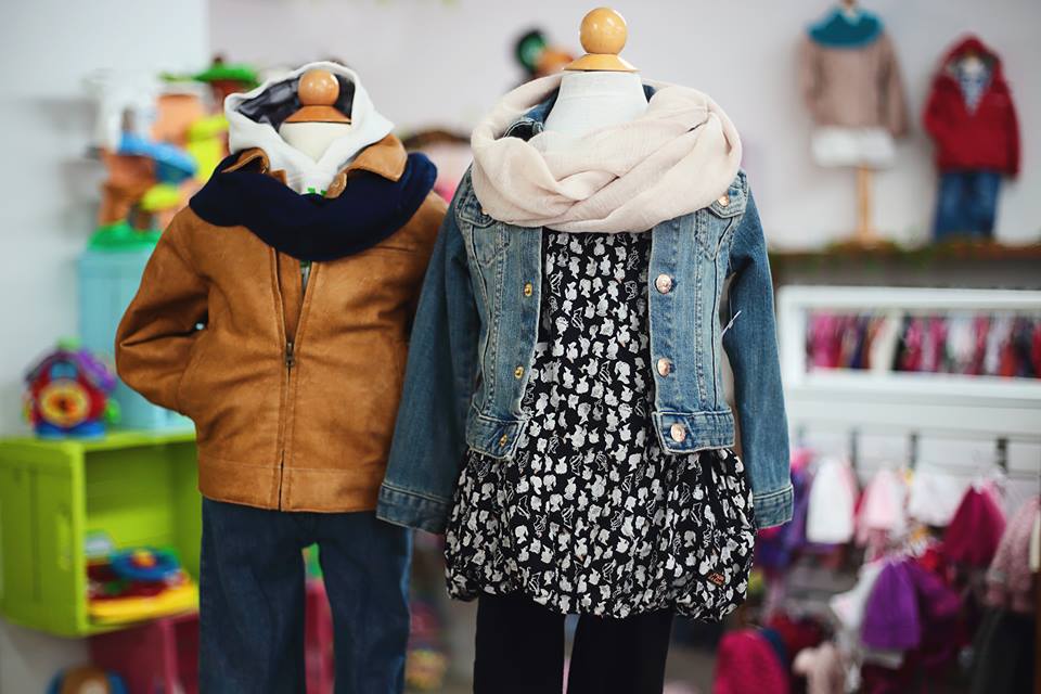 Friperie Mon Petit Singe | 854 Boulevard des Bois Francs S, Victoriaville, QC G6P 5W4, Canada | Phone: (819) 960-2024