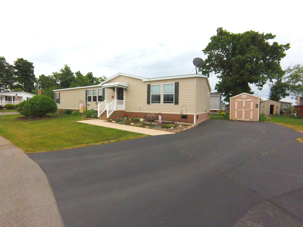 Rock Oak Estates | 9925 Whitwick Terrace, Clarence, NY 14031, USA | Phone: (716) 759-1682